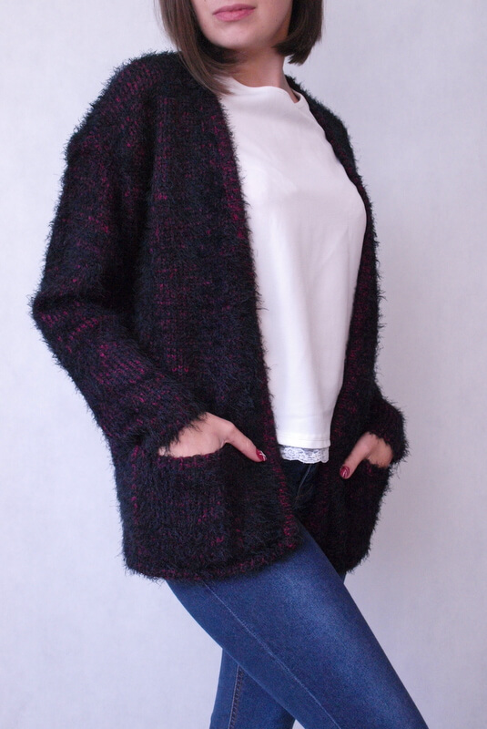 sweter dzianinowy włochaty różowo czarny