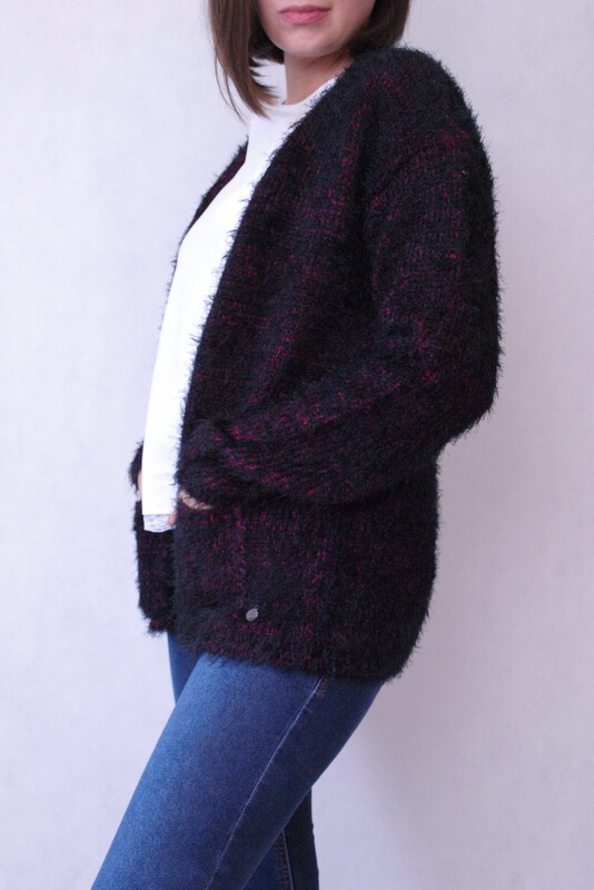 sweter dzianinowy włochaty różowo czarny